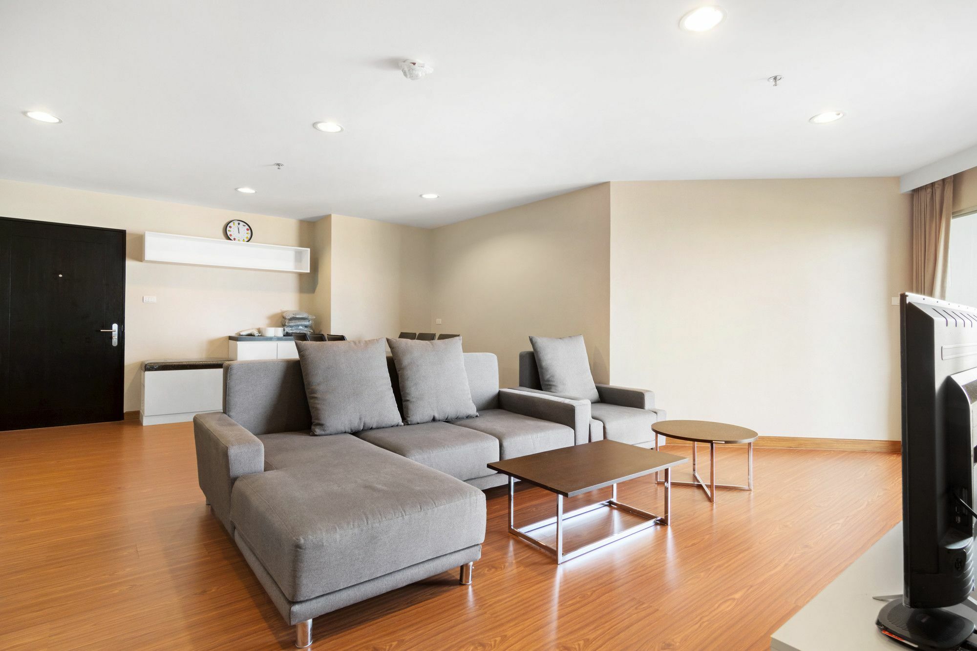 Belle Grand Rama9 Apartment