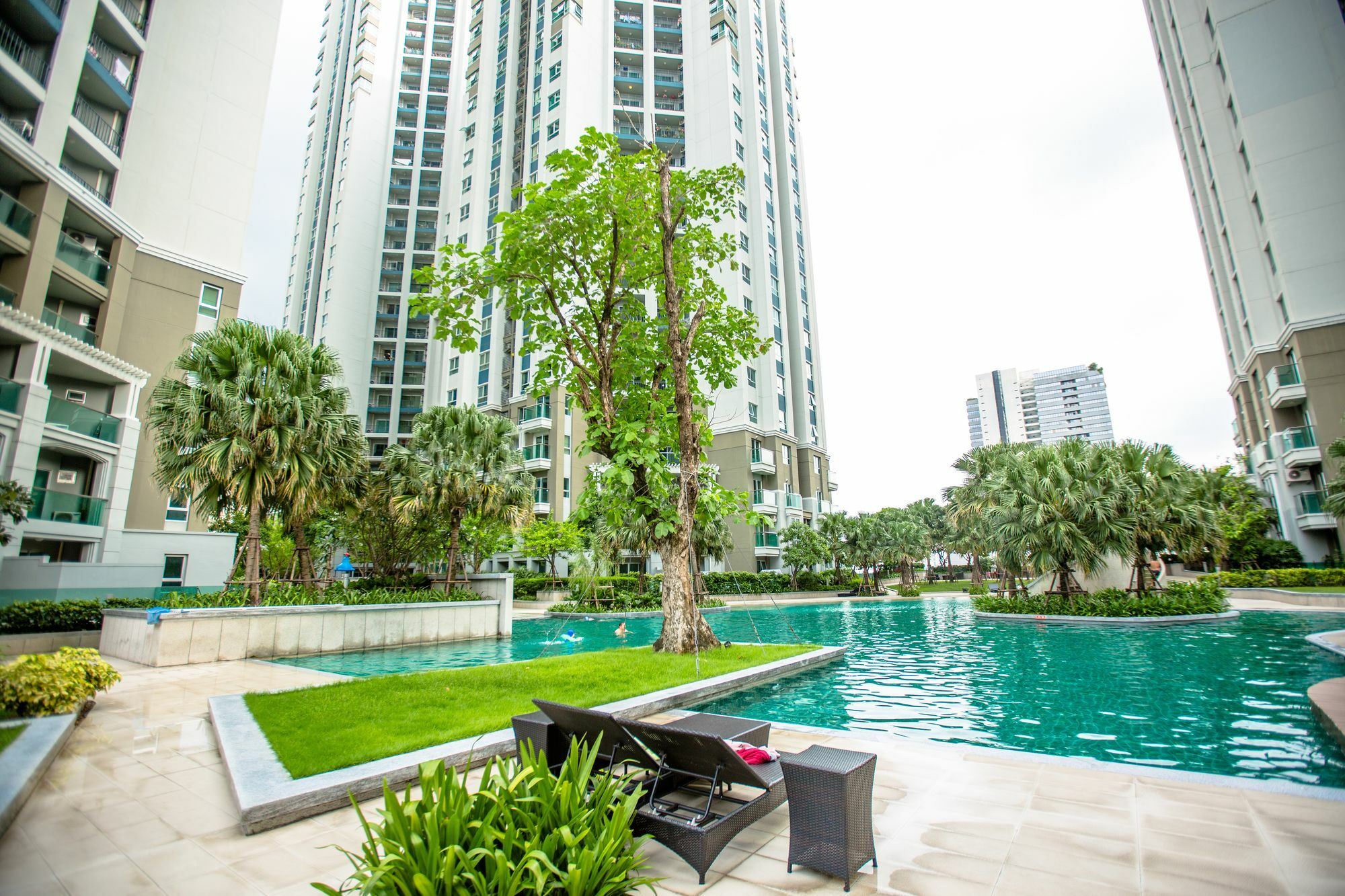 Belle Grand Rama9 Apartment Bangkok
